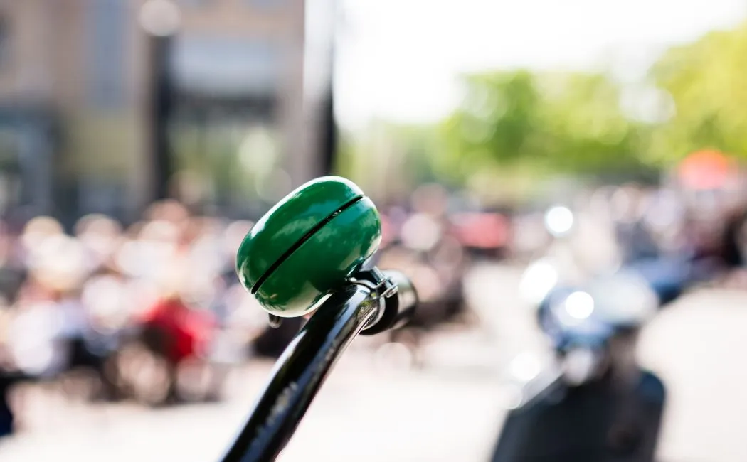 Nowoczesne i głośne dzwonki rowerowe elektroniczne, które warto mieć