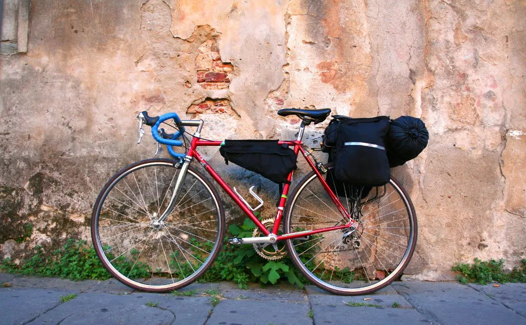 Torba na ramę rowerową, czyli must-have dla aktywnych cyklistów